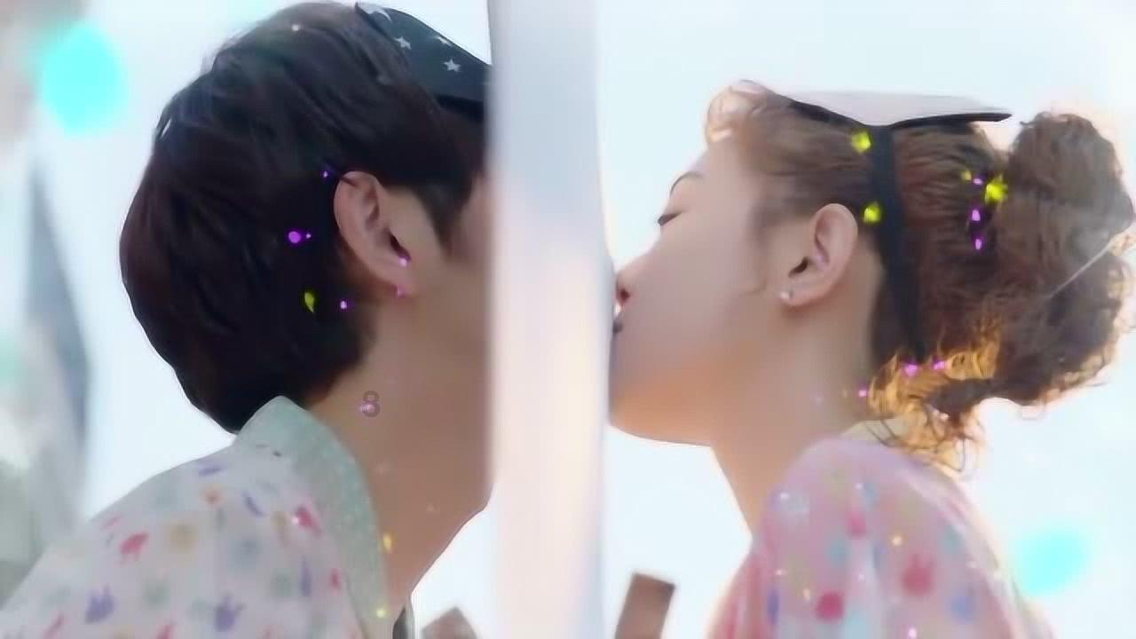 一直以为老公有女友原来是男小三，我接受了男小三后，同意三人一起生活。我和老公的婚姻还会长久吗？游戏画面