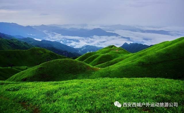 回村过年的年轻人都开上了豪车，农村真这么富了？